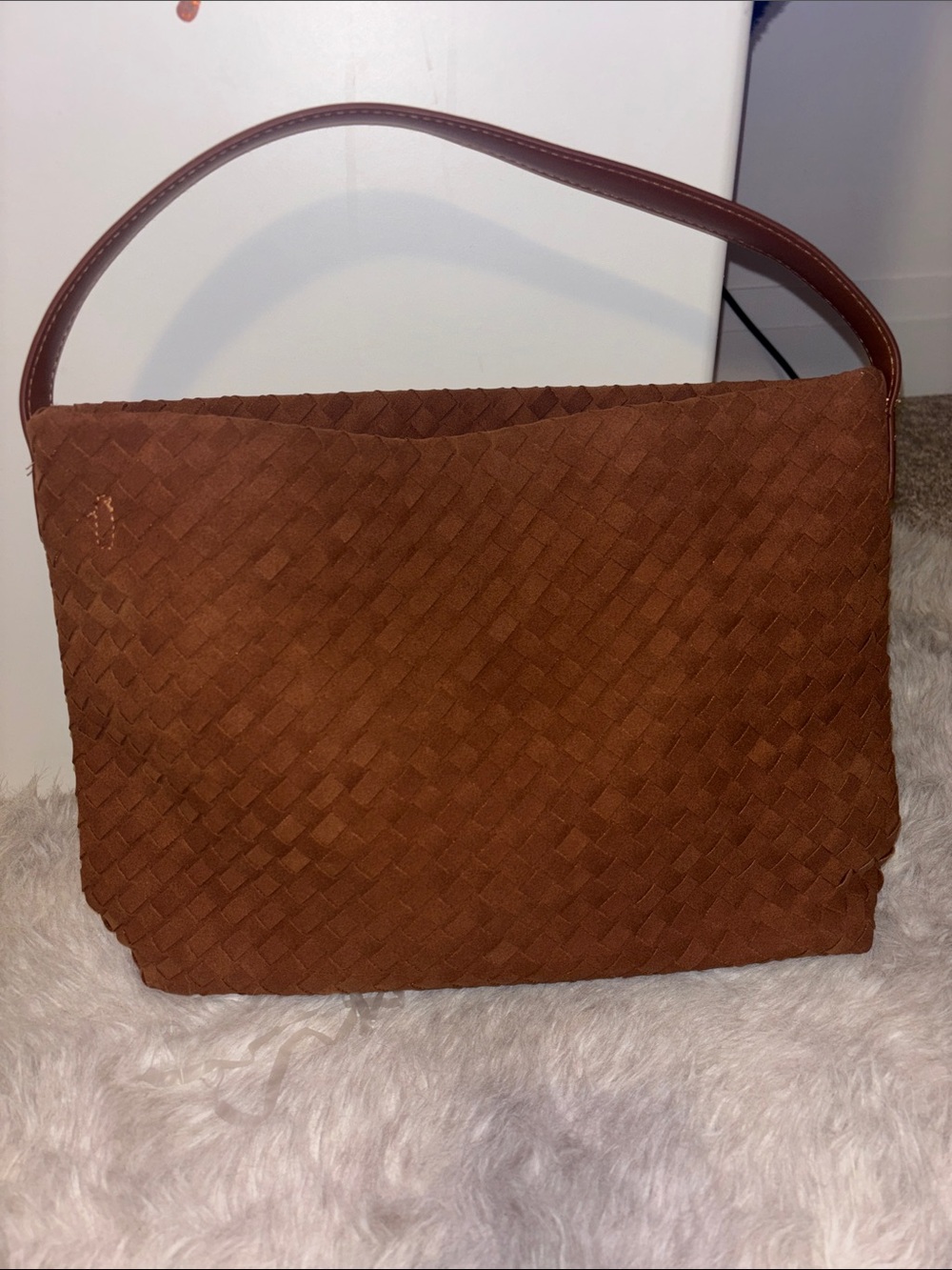 Hand made Woven tote suede Shoulder Bag in Cognac Brown - Picture 4 of 17